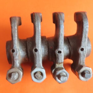 8500430 BALANCIN VALVULAS SEAT-600-E-L  133 850 127 INCLINADO a la DERECHO  (PRECIO Unidad) COMPLETO