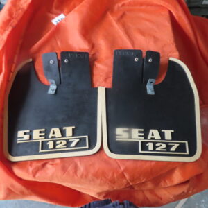 850I0015 FALDONES GUARDAFANGOS SEAT 127 DE GOMA