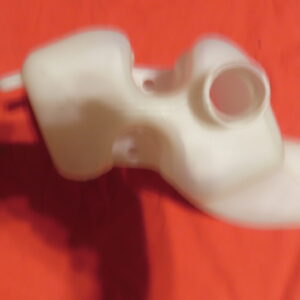 8506787 DEPOSITO AGUA LIMPIA PARABRISAS y LUNETA Posterior RENAULT Supercinco RENAULT EXPRES Capacidad 2-Litros