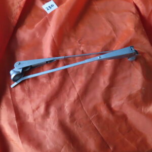 8500089 BRAZO LIMPIA PARABRISAS SEAT-124 127 (Precio Unidad)