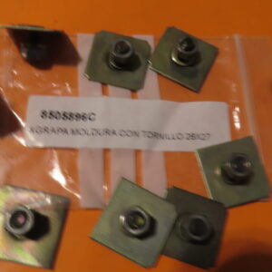 8505896C GRAPA MOLDURA METALICA ROSCA 6mm LARGO TORNILLO 12mm 27X27mm COCHES CLASICOS UNIVERSAL