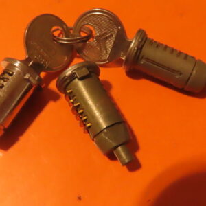 8505886 BOMBILLOS CERRADURAS CITROEN 2CV 1ª SERIE 2-Bombillos manetas puertas y  1-Bombillo cerradura contacto sin ARRANQUE Con La Misma LLAVE