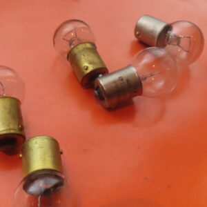 AMO170 LAMPARA PILOTO 1-Polo 12Vols 15Watios BA15s  18x35mm