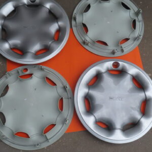 8506K0601147C TAPACUBOS LLANTA 14" SEAT-CORDOBA IBIZA TOLEDO Juego de Cuatro METALIZADO Titanio