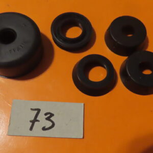 SEID1073 KIT JUEGO GOMAS BOMBA FRENO doble circuito  JEPP COMANDO Version TAVISA 25,4mm DIAMETRO