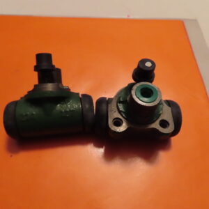 8502030564 BOMBIN CILINDRO FRENO TRASERO CITROEN FURGONETA AYU desde 1978 LIQUIDO LHM ROSCA 10x100 Conico Interior 17,5mm Pistones