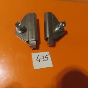 8506435 JUEGO SEGUROS CRISTALES TRIANGULARES GIRATORIOS PUERTAS DELANTERAS SEAT-124 SEAT-1430