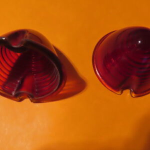 8507234R TULIPA CRISTAL ROJO REDONDA COCHES ANTIGUOS EPOCA 50mm ALTURA 50mm ENTRE AGUJEROS 60mm Diametro