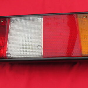 8500735D PILOTO TRASERO DERECHO EBRO GEMO  y UNIVERSAL Con Luz MATRICULA