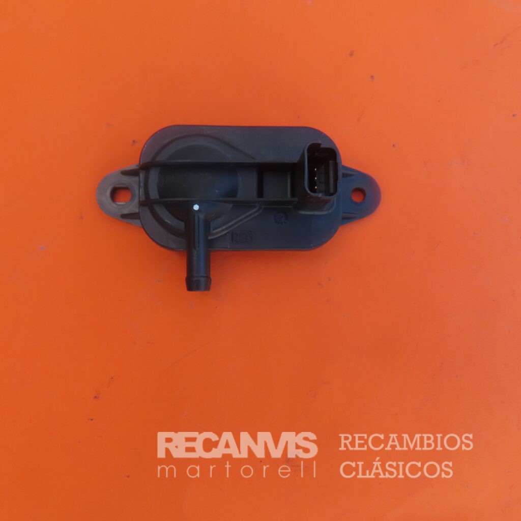 FAE16122 SENSOR PRESION ESCAPE PEUGEOT 206 CC (2D) 1.6 HDi 110 109CV/80KW 2005/04-2007/02 LANCIA PHEDRA (179_) 2.0 JTD (179. AXE1A) 107CV/79KW 2003/07-2010/11. Color: negro. PEUGEOT 1618.09. FIAT SCUDO Furgón (220_) 2.0 JTD 16V 109CV/80KW 1999/05-2006/12.