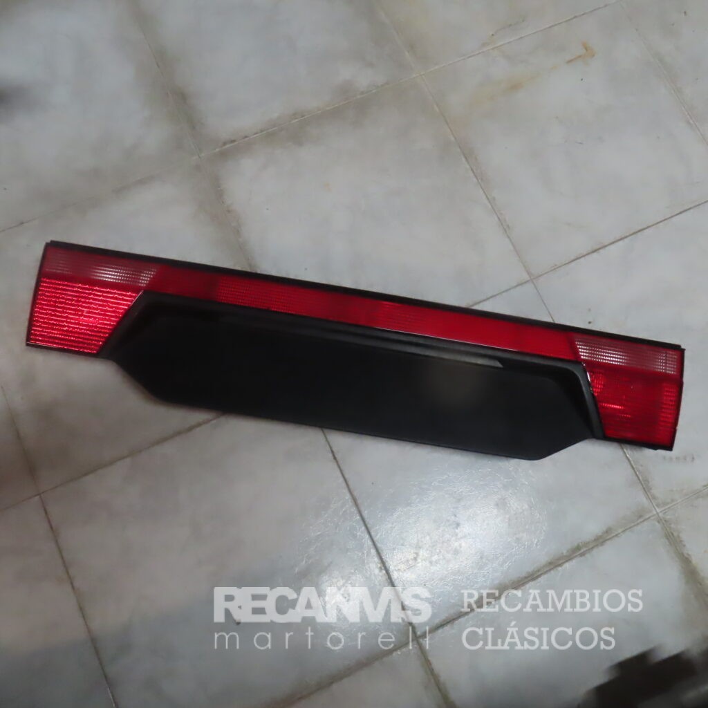 85018000 PILOTO PANEL TRASERO PORTAMATRICULAS  ALFA ROMEO-155 desde 1992 Con ANTINIEBLAMATRICULA y MARCHA ATRAS