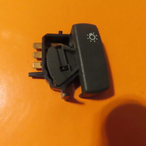 VAG021951005A INTERRUPTOR LUCES IBIZA MALAGA Seat Ibiza 1984 a 1993 Seat Malaga 1986 a1993