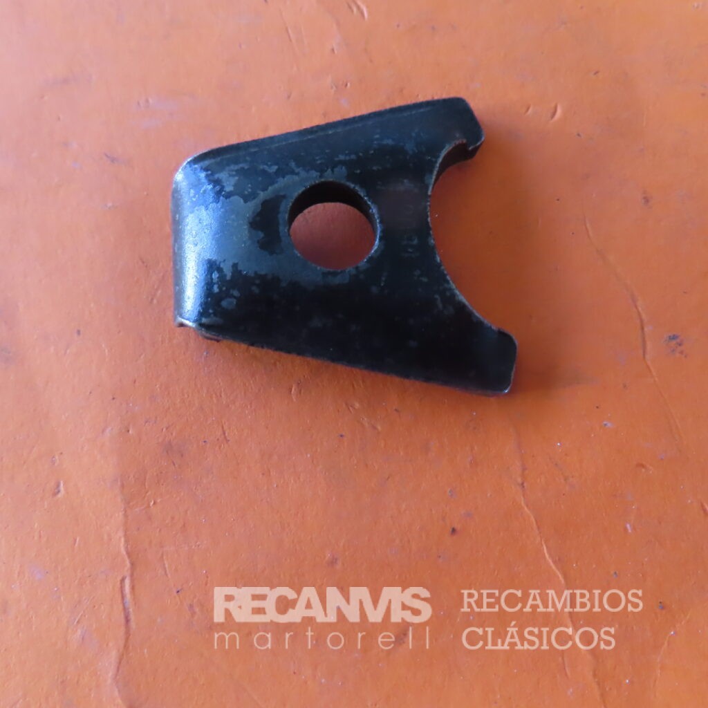 8506466 UÑA SUJECCION DELCO DISTRIBUIDOR SEAT-127 124 128132  133 1500 RITMO RONDA