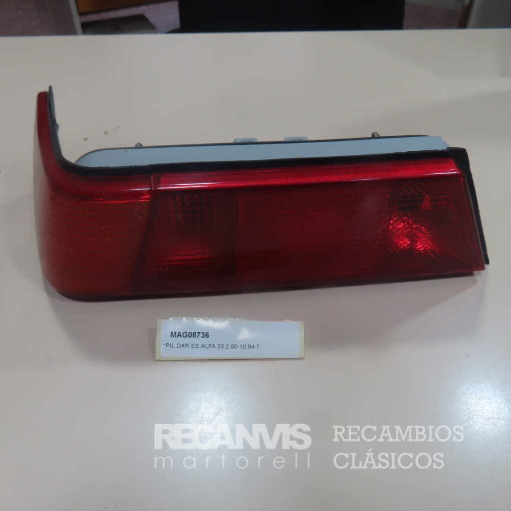 MAG08736 PILOTO TRASERO IZQUIERDO ALFA ROMEO-33 RESTRYLING desde Febrero de 1990 (Con Intermitente Ambar)