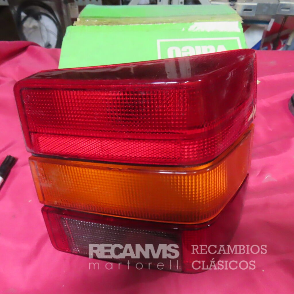 VAL061078 TULIPA PILOTO TRASERO DERECHO SEAT IBIZA-I desde Febrero 1991 a Febrero 1993