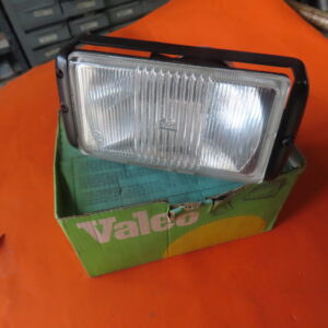 VAL085603 FARO ANTINIEBLA HALOGENO H-1  IZQUIERDO BLANCO RENAULT CLIO desde 1991 a Febrero 1996