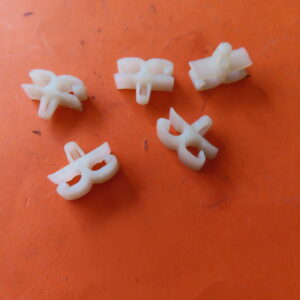 TRI162538 GRAPA SUJECCION TUBOS FRENO SEAT y UNIVERSAL