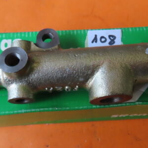 TRWPMD108 BOMBA FRENO RENAULT-4 desde 1971 a 1981 1-Salida 7/16" 3-Salidas 3/8x24h Con Interruptor FRENO